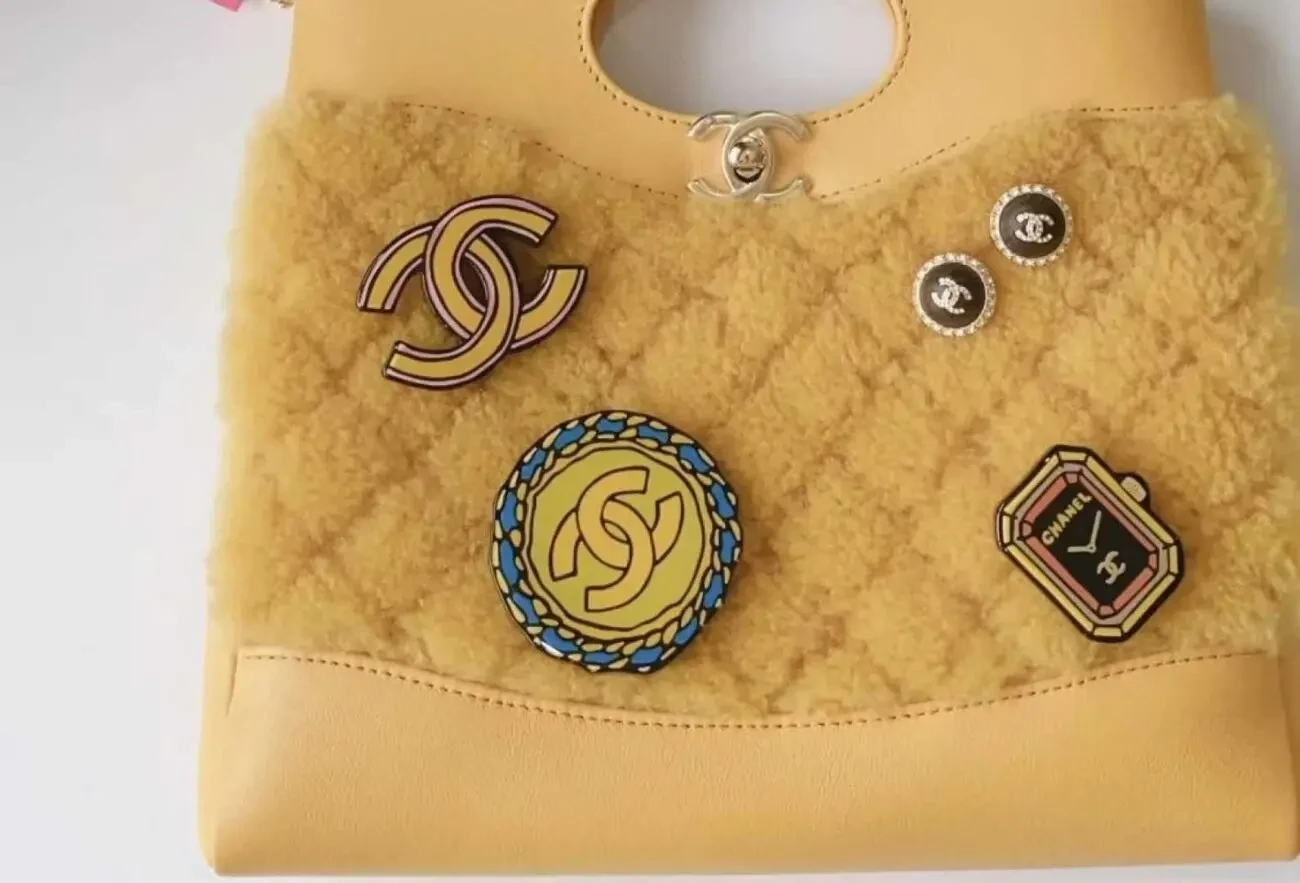 Брошка Chanel 2