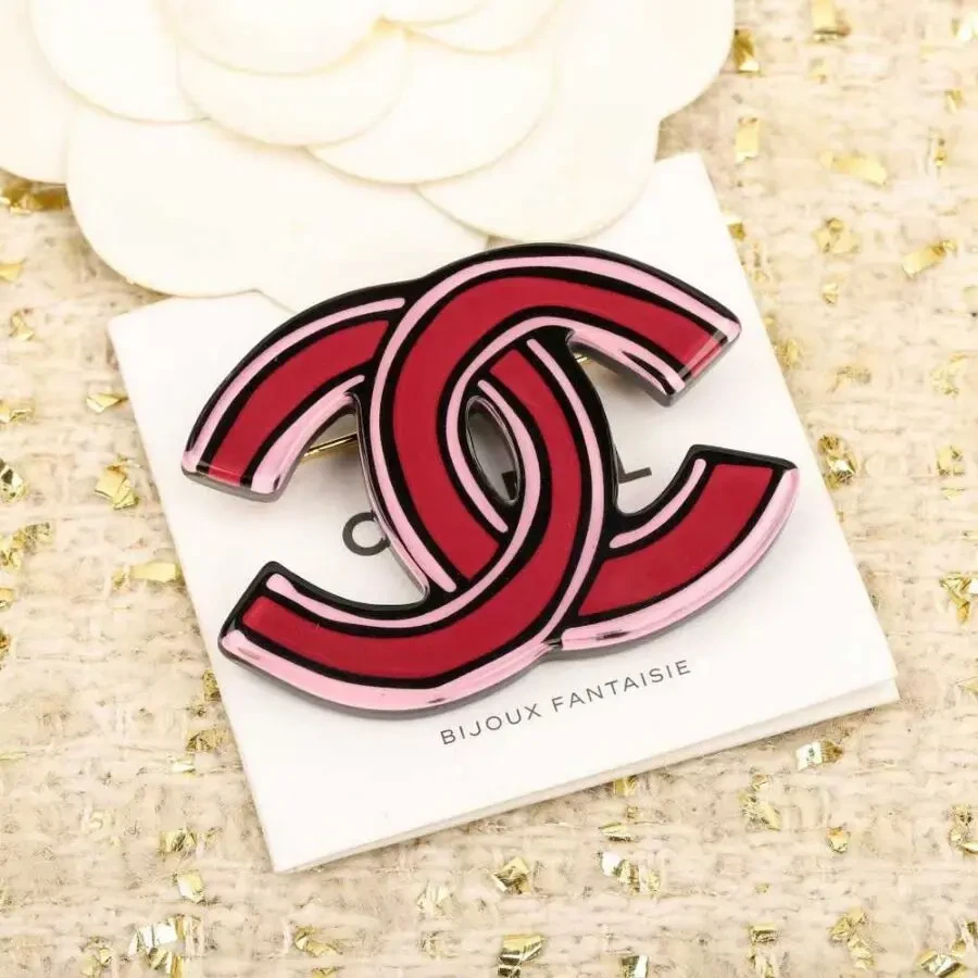 Брошка Chanel 7
