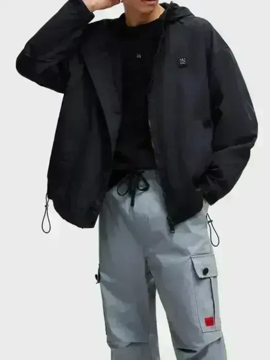 Ветровка Hugo Boss фирменная.