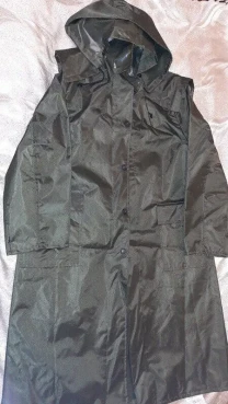 Плащ мужской влагозащитный.