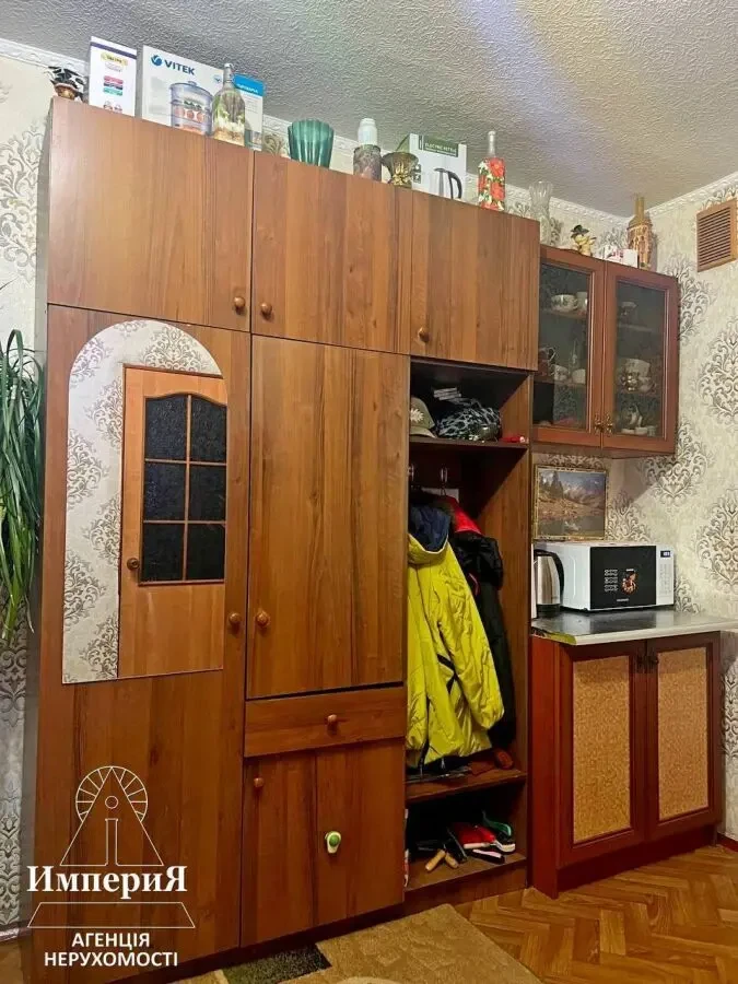Продам комнату с ремонтом на Молодежной. 5