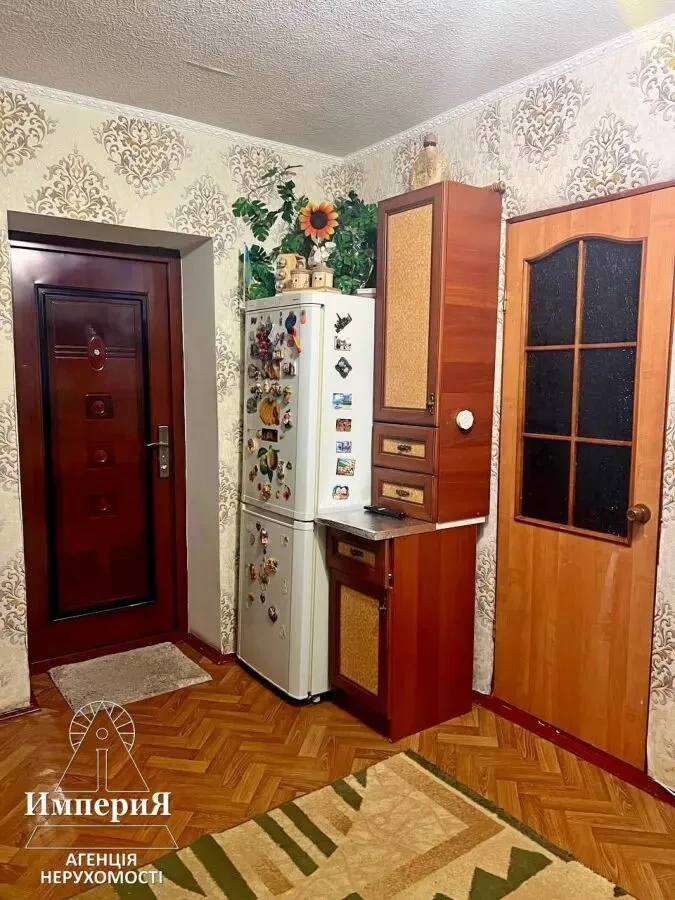 Продам комнату с ремонтом на Молодежной. 4