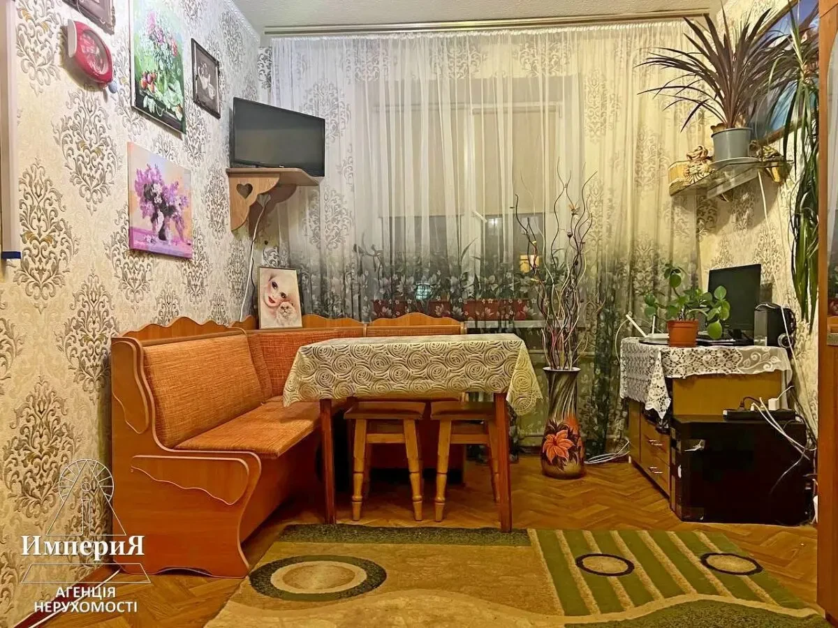Продам комнату с ремонтом на Молодежной. 6