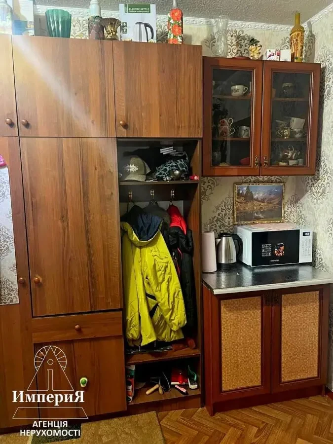 Продам комнату с ремонтом на Молодежной. 9