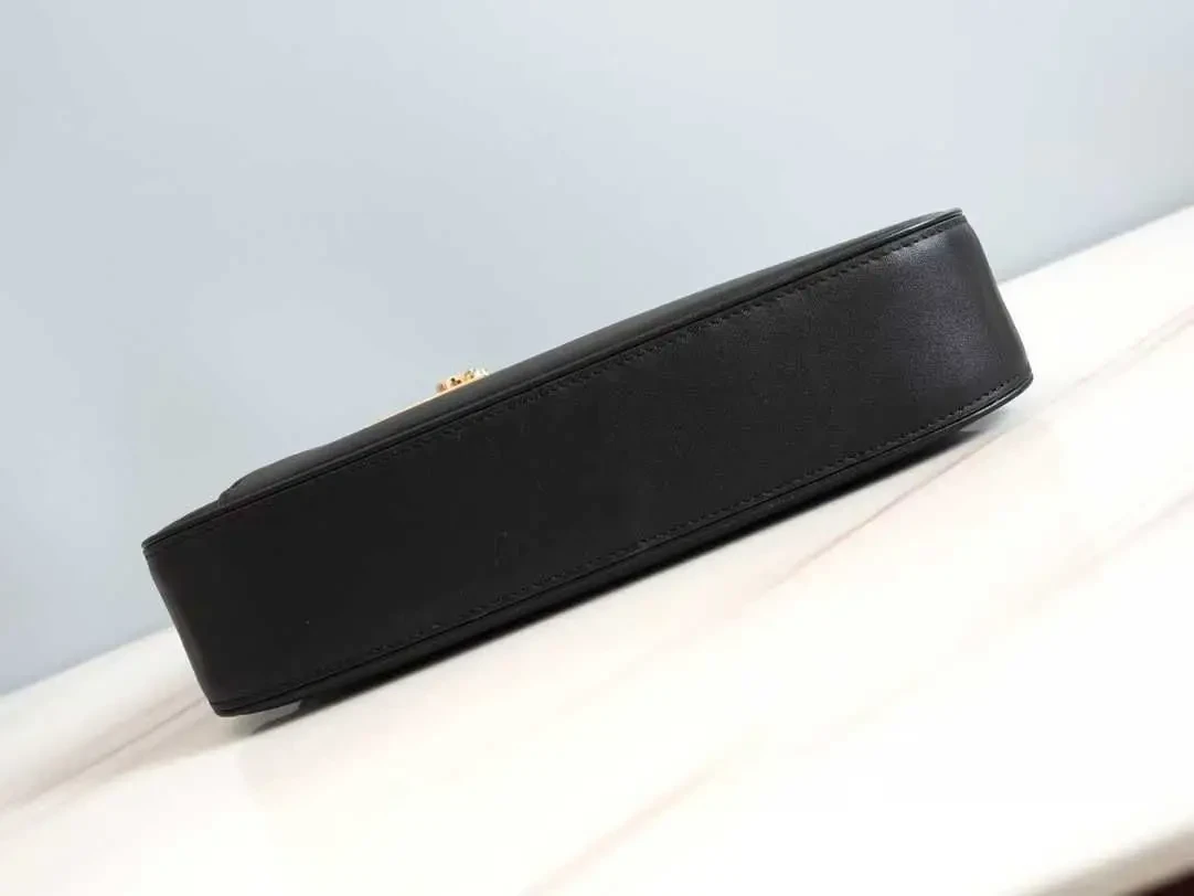 Сумка Salvatore Ferragamo 10