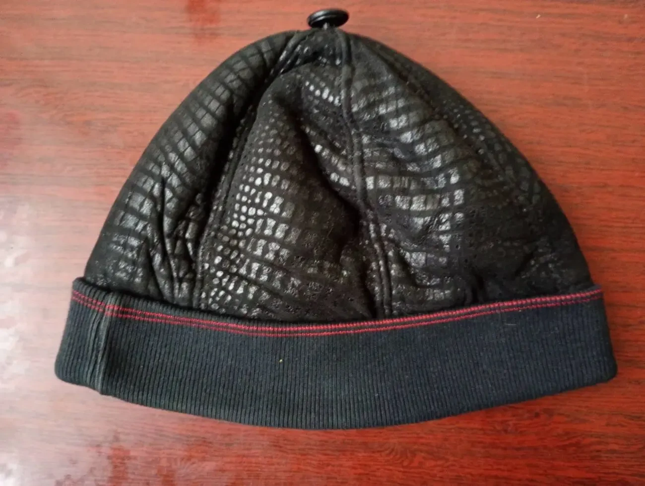 Женская дубленная шапка - 2 dvd диска в подарок. 2