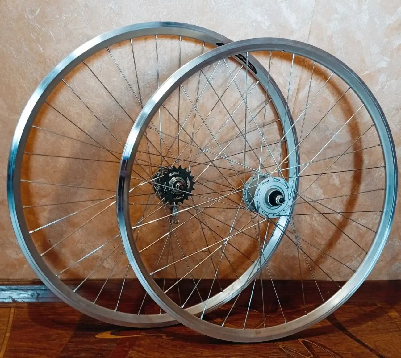 Вело колёса на динамо nexus и чешской втулке 2