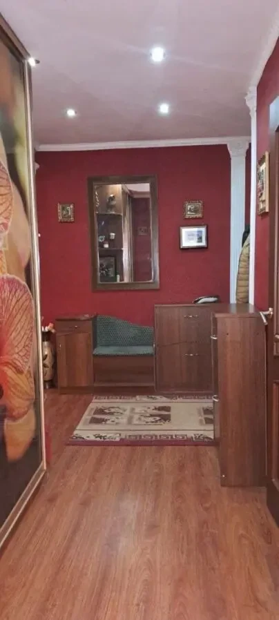 Продам 3-комнатную квартиру на ХТЗ возле парка Зелений Гай 9