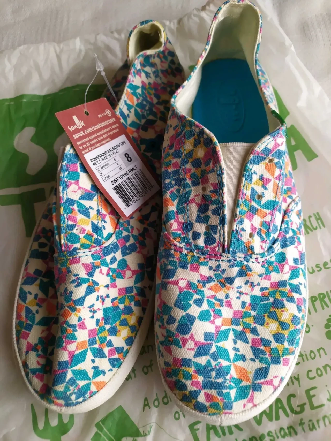 Продам мокасины новые фирмы Sanuk 39 размер 3