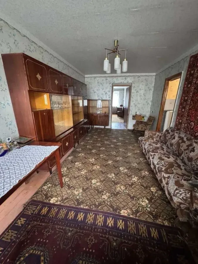 Продам 2 кімн квартиру проспект Поля 3