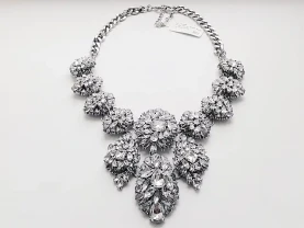 Женское оригинальное Колье