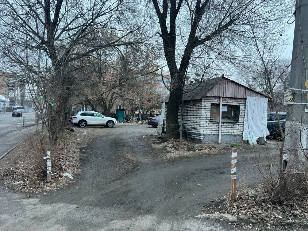 Оранда місця на парковці 3