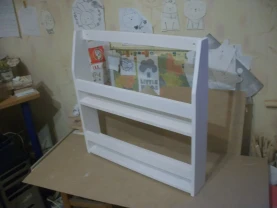 Дитячий стелаж. Дитяча книжкова поліця. Полиці.