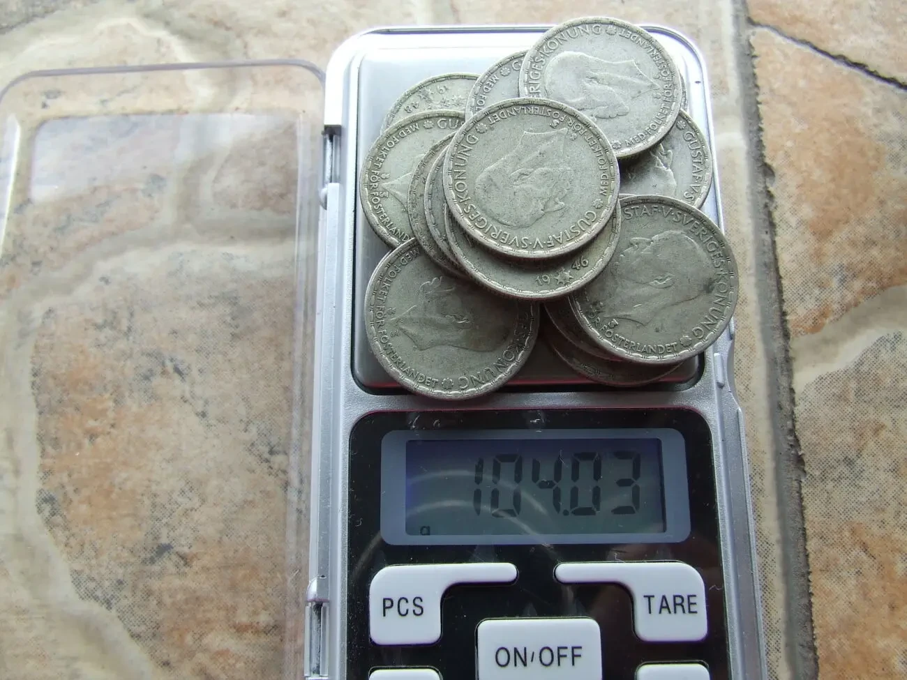 Серебро кроны шведские 143 шт вес 1000 грамм. 1946 -66 гг. 2