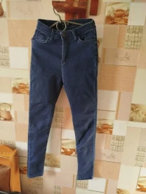 Джинсы.Размер 28