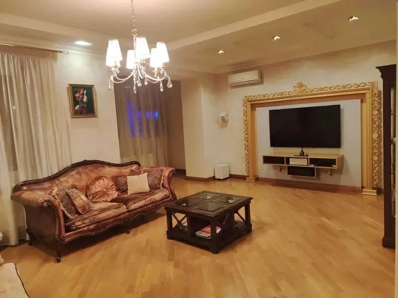 6-ком. квартира с евроремонтом в новом сданном элитном доме в Аркадии