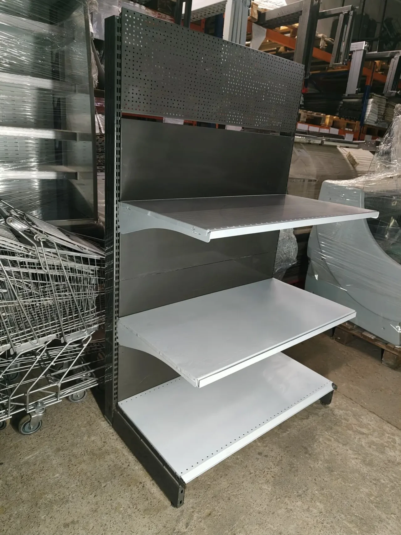 Стелаж металевий бу, стелаж торговий бу, пристінний стелаж, стелаж 3