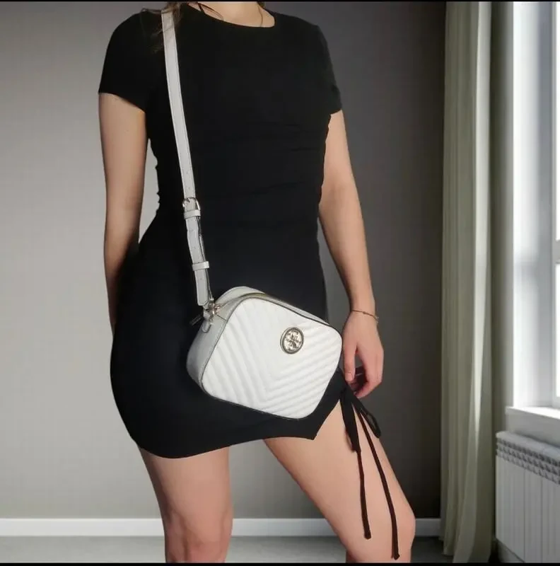 Сумка guess білого кольору 5