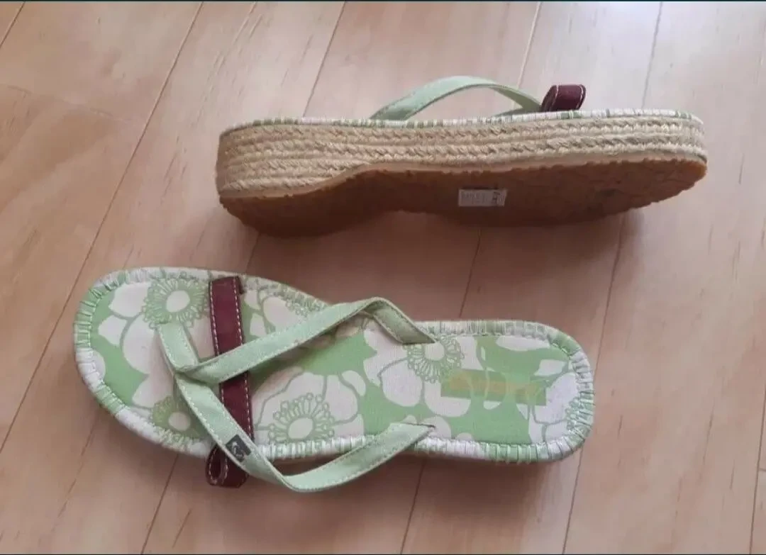 Шльопанці тапки літні Roxy.  Розм.39 5