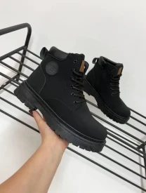 Замшеві черевики жіночі, чорні 39