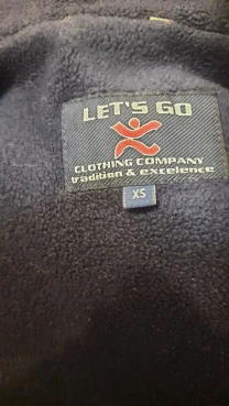 Куртка детская XS р демисезонная,утеплённая ,водонепроницаемая.