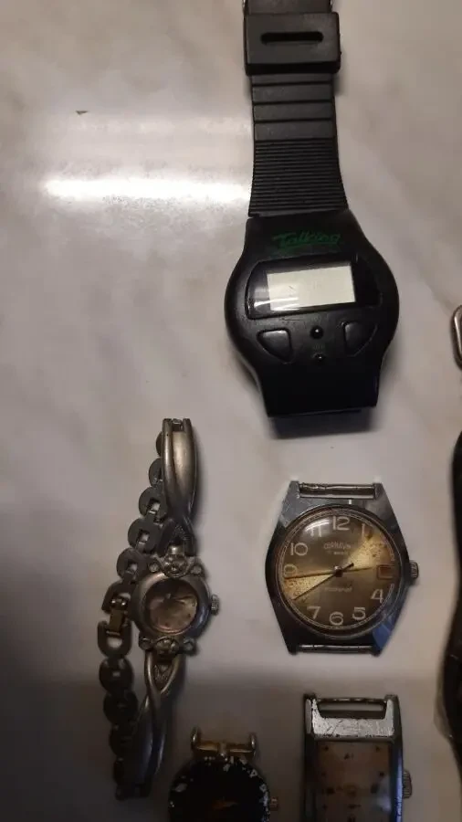 ЧАСЫ механические на запчасти. 3