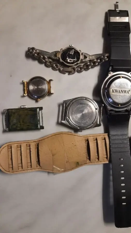 ЧАСЫ механические на запчасти. 2