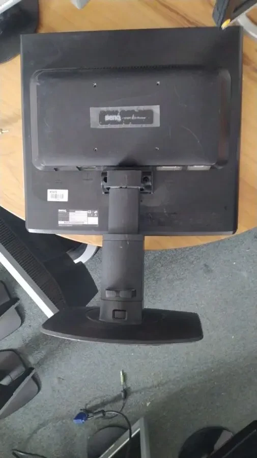 Монитор  BenQ ET-0010-B, E700T 3