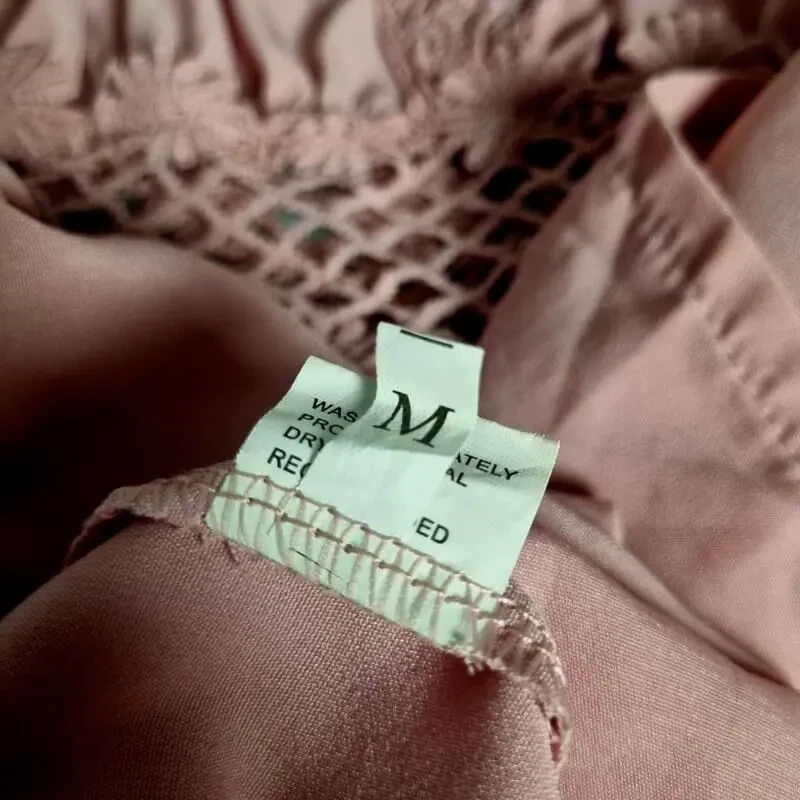 Рожевий міні-комбінезон із сітки та мережива 8