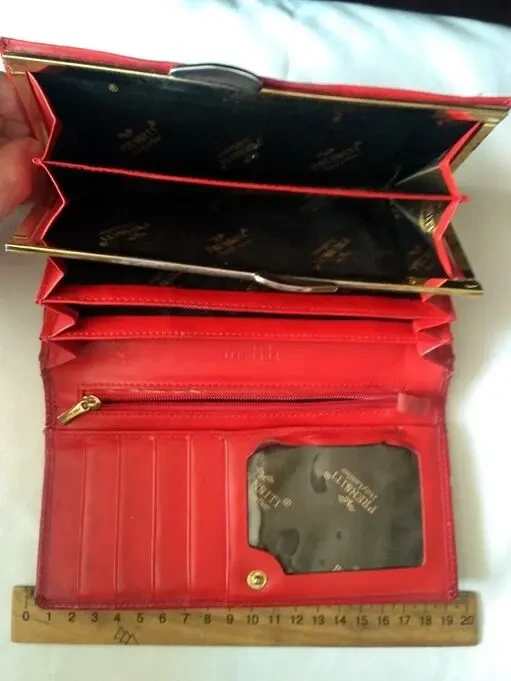 Кошелек Prensiti Italy Leather красный цвет, многофункциональный 9