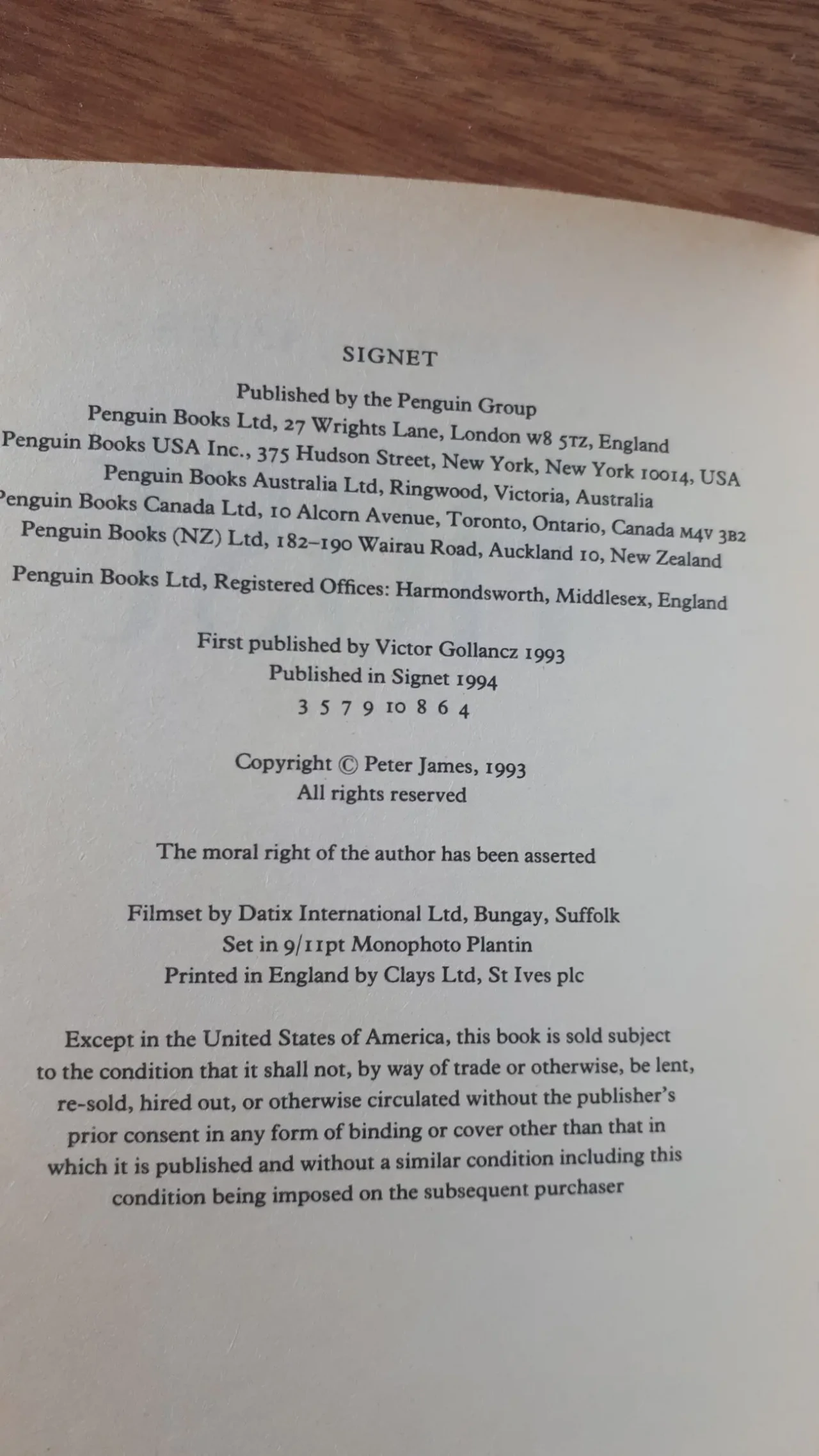 Host Peter James English книга на Английском 4