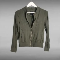 Легкий бомбер жіночий хакі