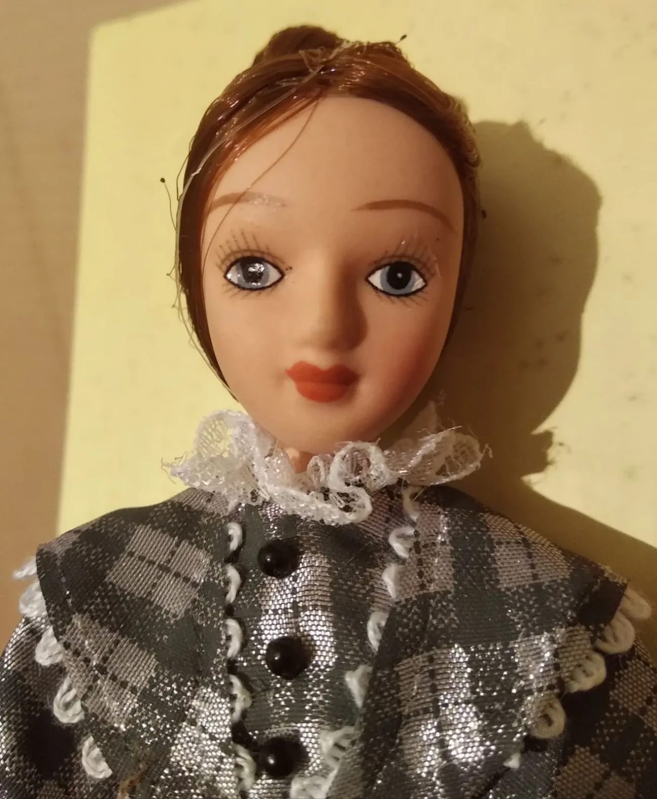 Редкая кукла фарфоровая девушка платье коллекция 3