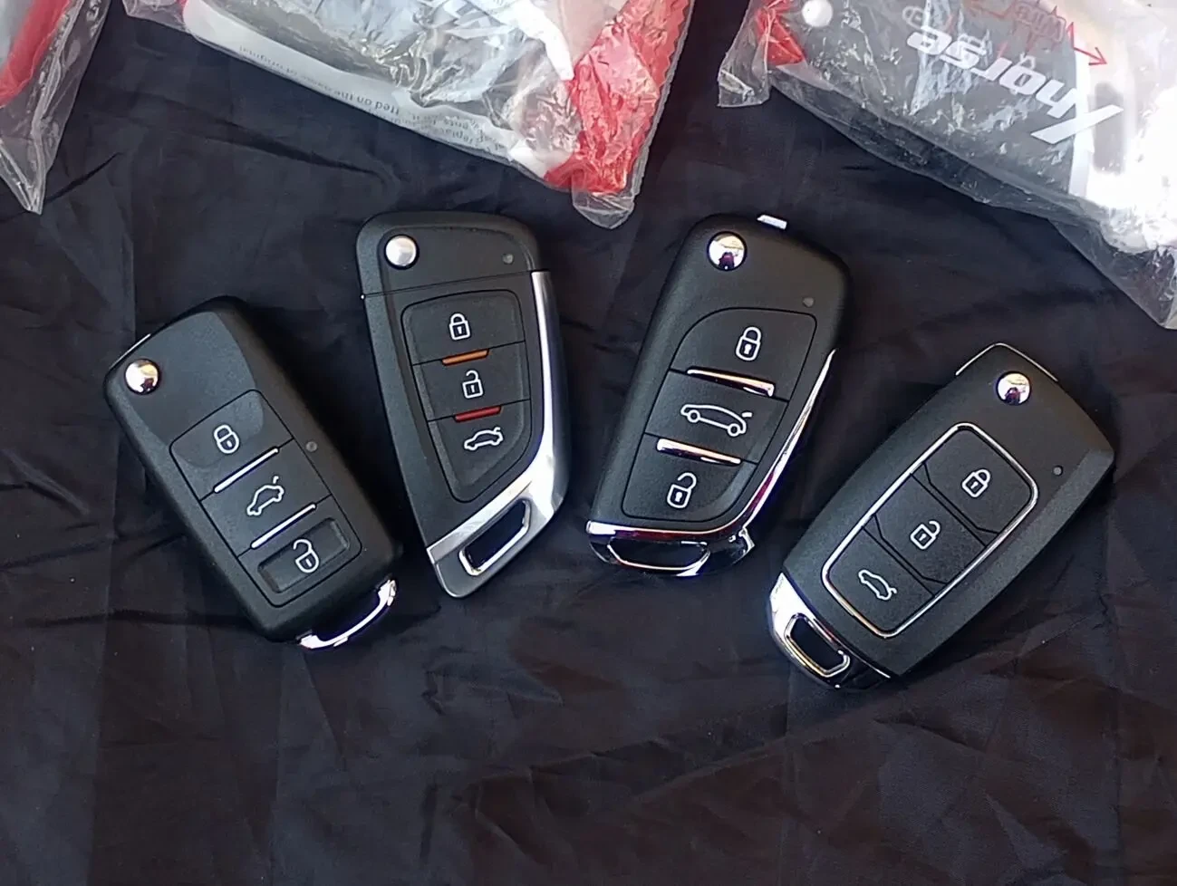 Універсальний ключ із трьома кнопками Xhorse, брелоки Xhorse 4