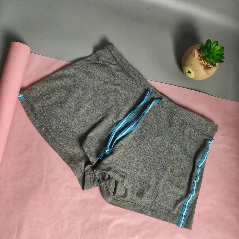 Спортивні жіночі шорти сірого кольору