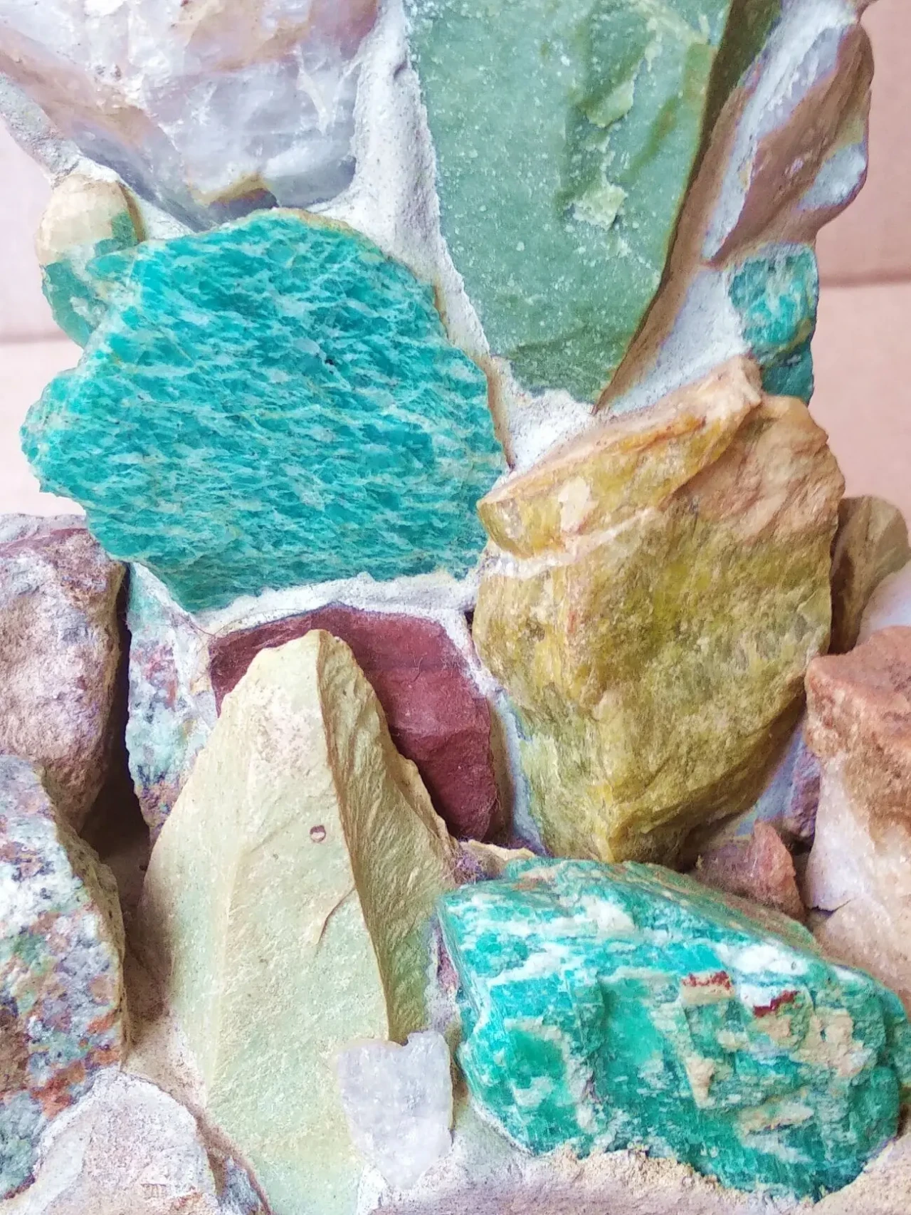 Аквариум камни рыбки грот водоросли сталагмит диорама 5