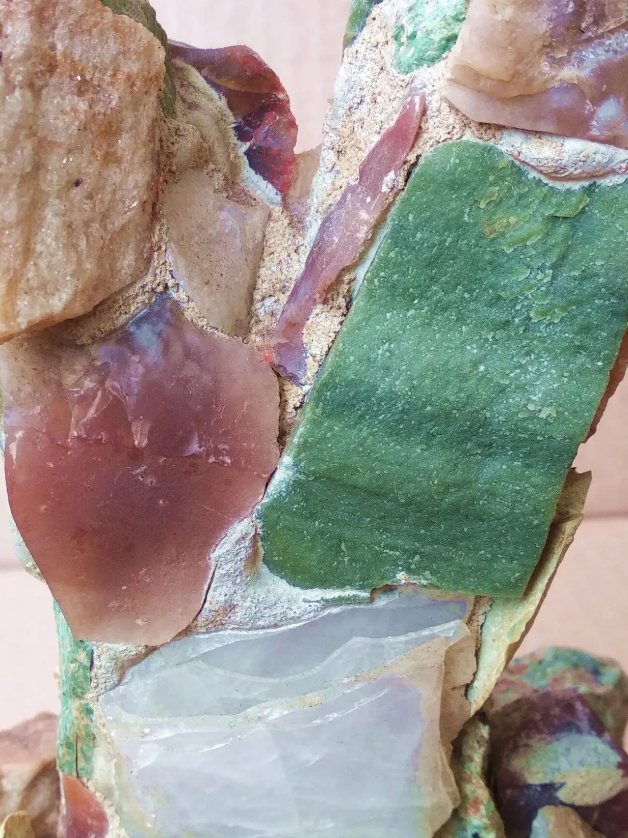 Аквариум камни рыбки грот водоросли сталагмит диорама 4