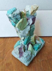 Аквариум камни рыбки грот водоросли сталагмит диорама