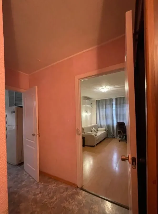 2 комнатная квартира посуточно в центре г. Днепр пр. Гагарина 9