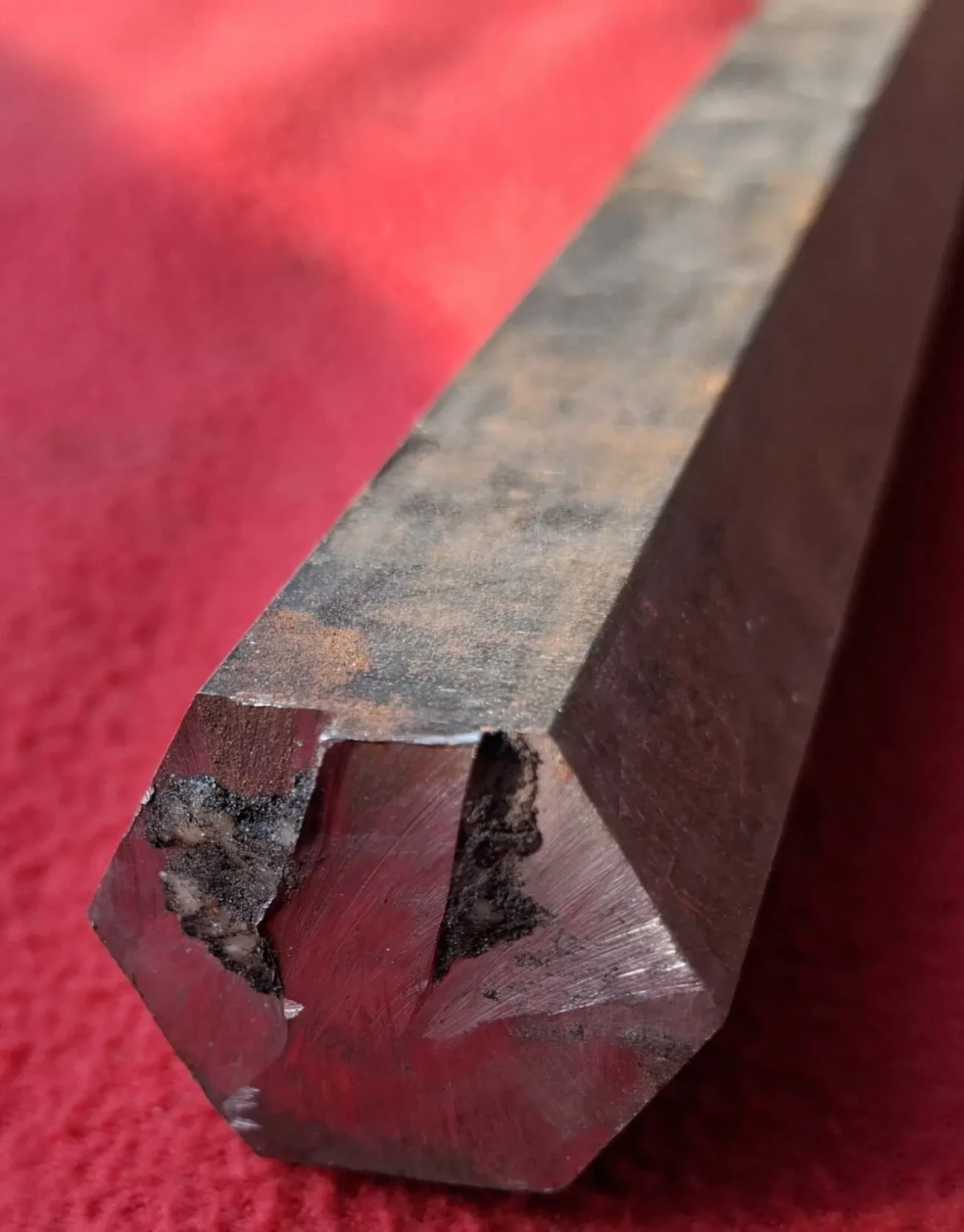 Шестиграник D32 3