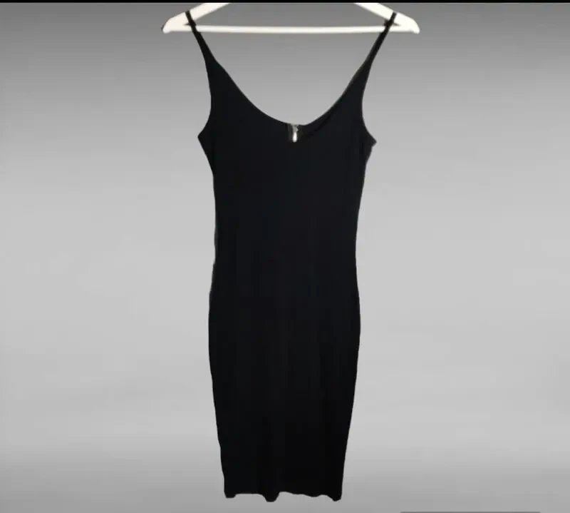 Чорна сукня міні в рубчик від bikbok 2