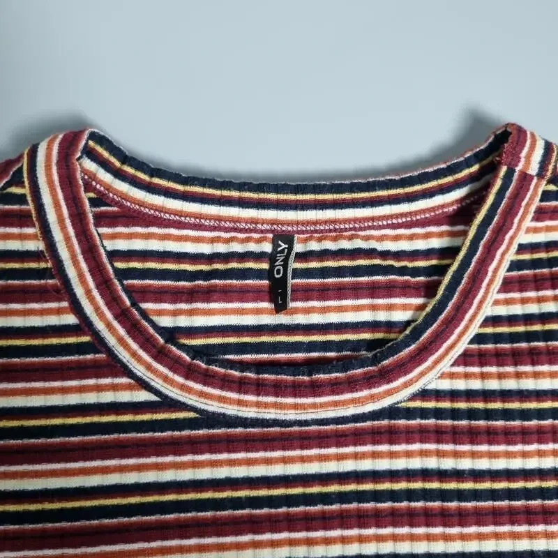 Жіноча футболка в смужку only 5