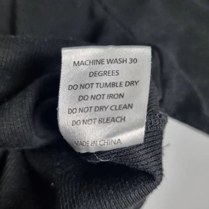 Чорний топ у рубчик з довгим рукавом 9