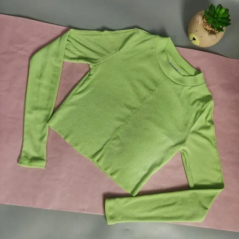 Салатовий топ від topshop з довгим рукавом 2