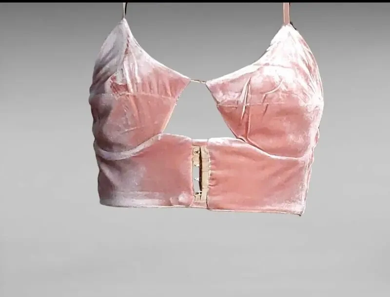 Бархатный топ-бралетт с глубоким вырезом від missguided 5