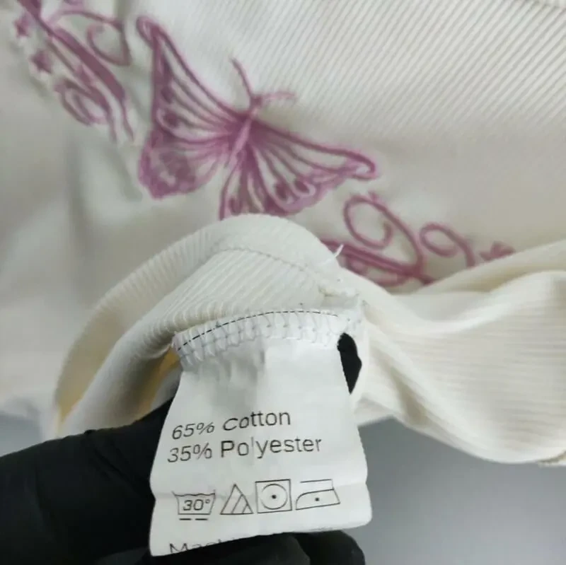 Укорочений білий кроп-топ у рубчик з метеликом 6