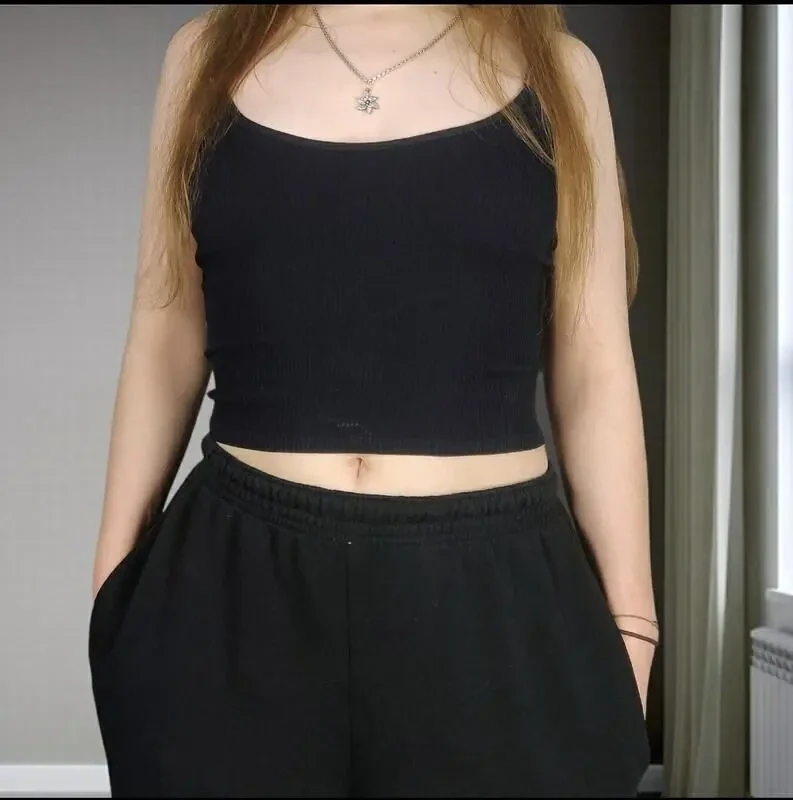 Жіноча майка-топ чорного кольору 2