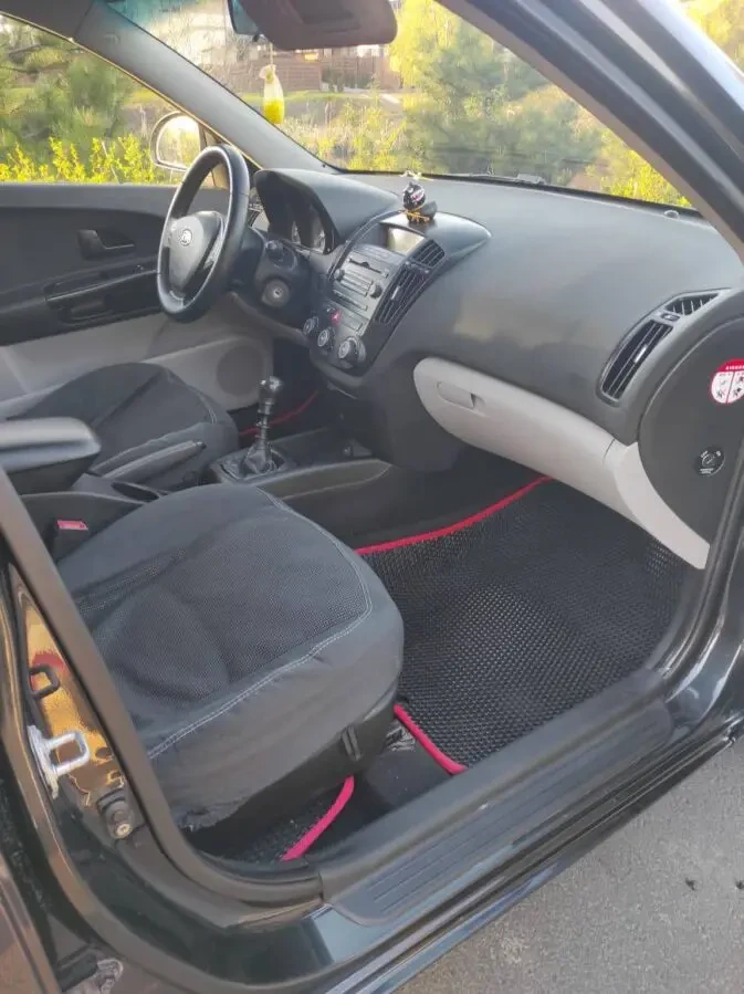 Kia Ceed 2008 1.6 SW газ/бензин 6