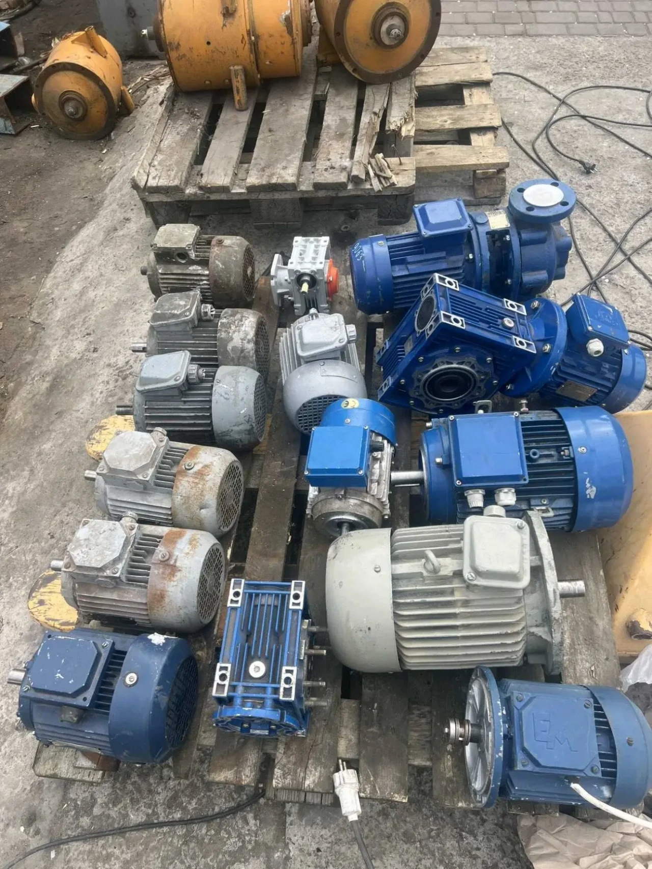 Куплю Дорого на постоянной основе Эл-двиг