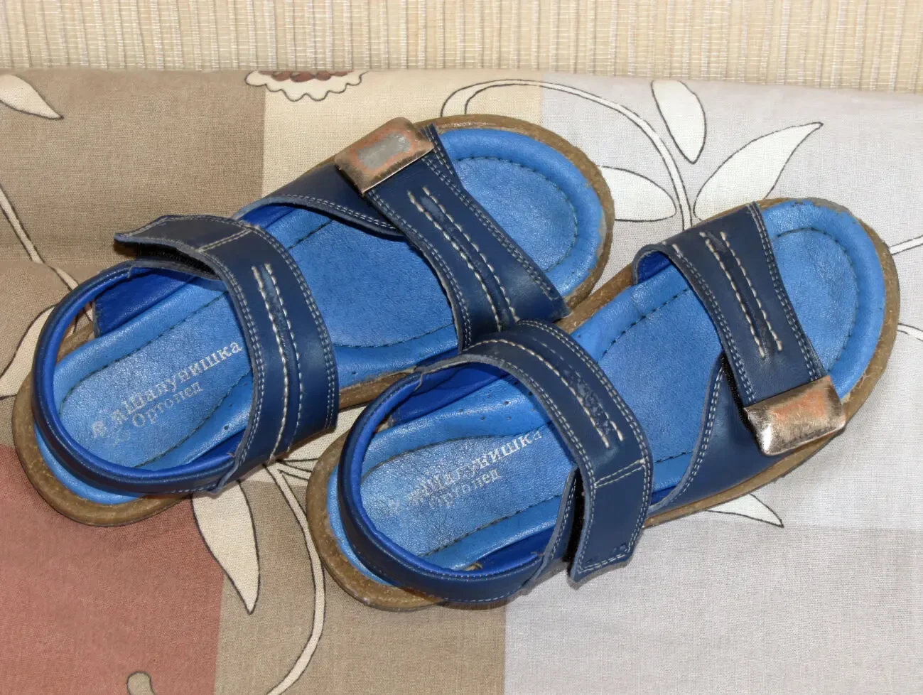 Фірмові шкіряні босоніжки, 19 см устілка 2